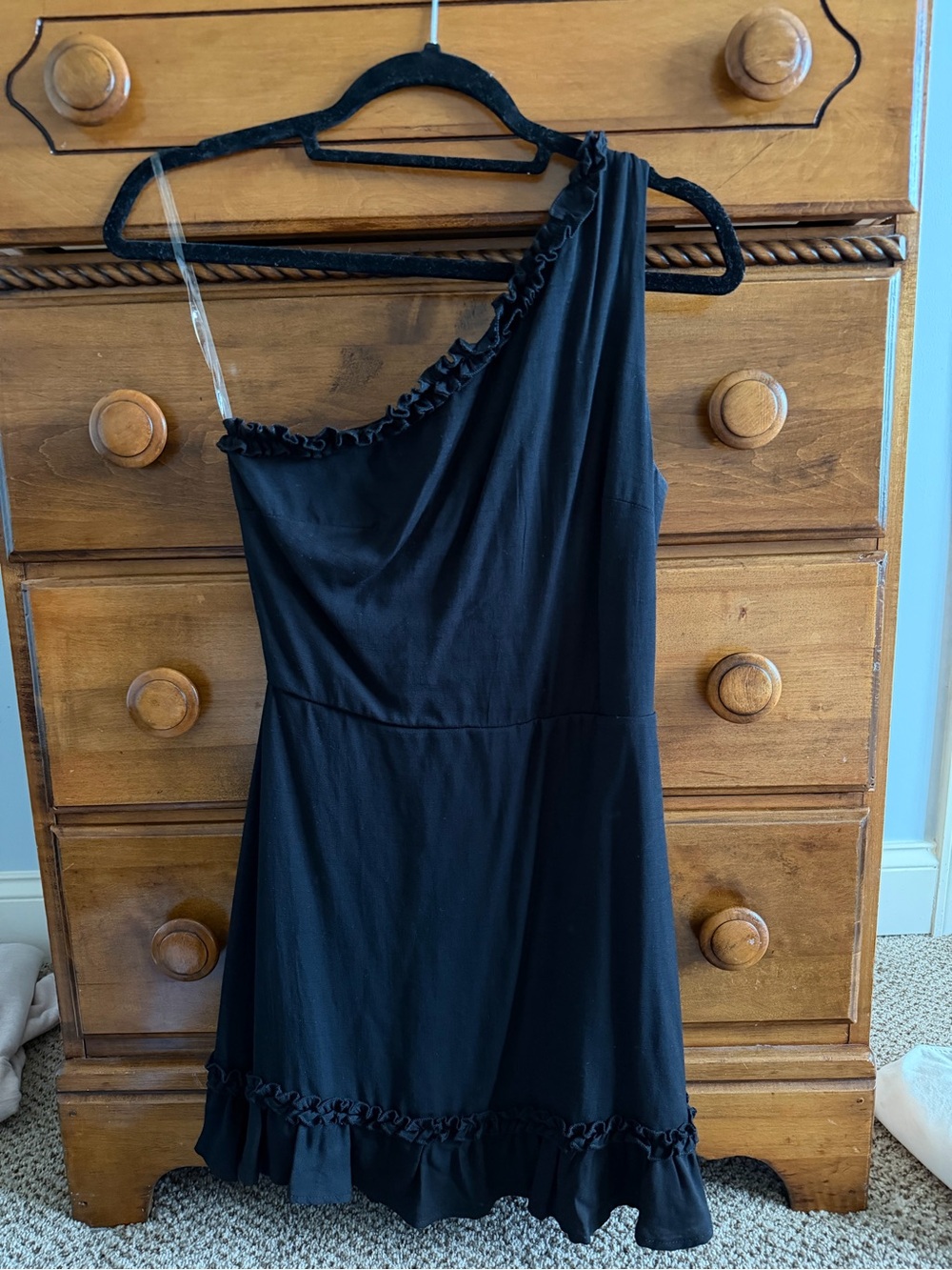 One-Shoulder Black Ruffle Hem Dress